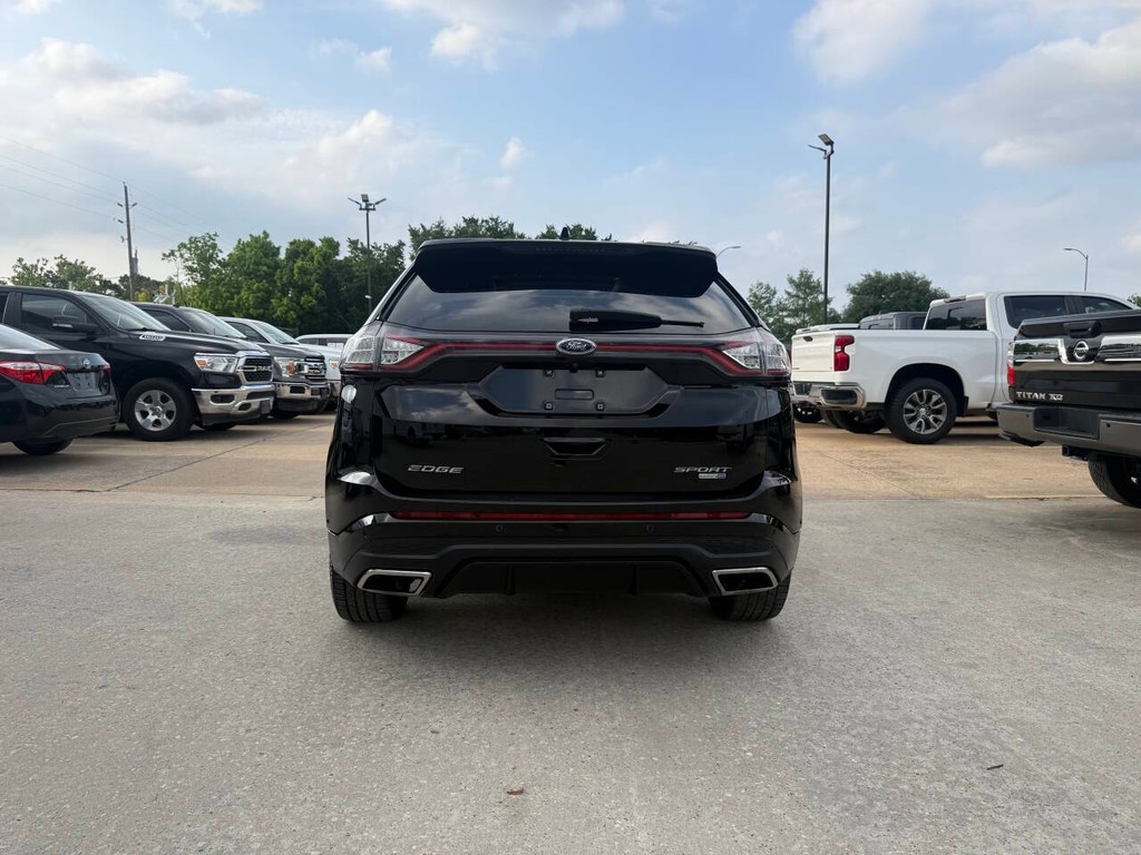 Ford Edge Vehicle Full-screen Gallery Image 35