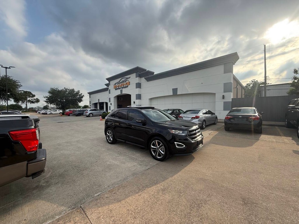 Ford Edge Vehicle Full-screen Gallery Image 40