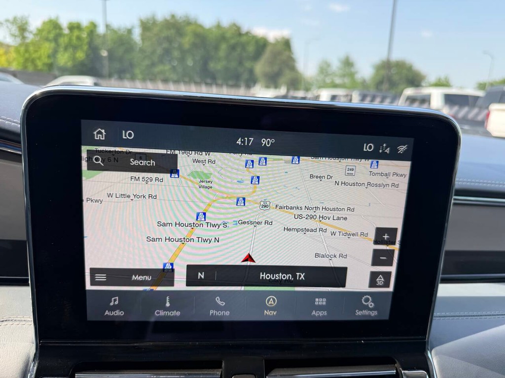 Lincoln Navigator Vehicle Full-screen Gallery Image 32