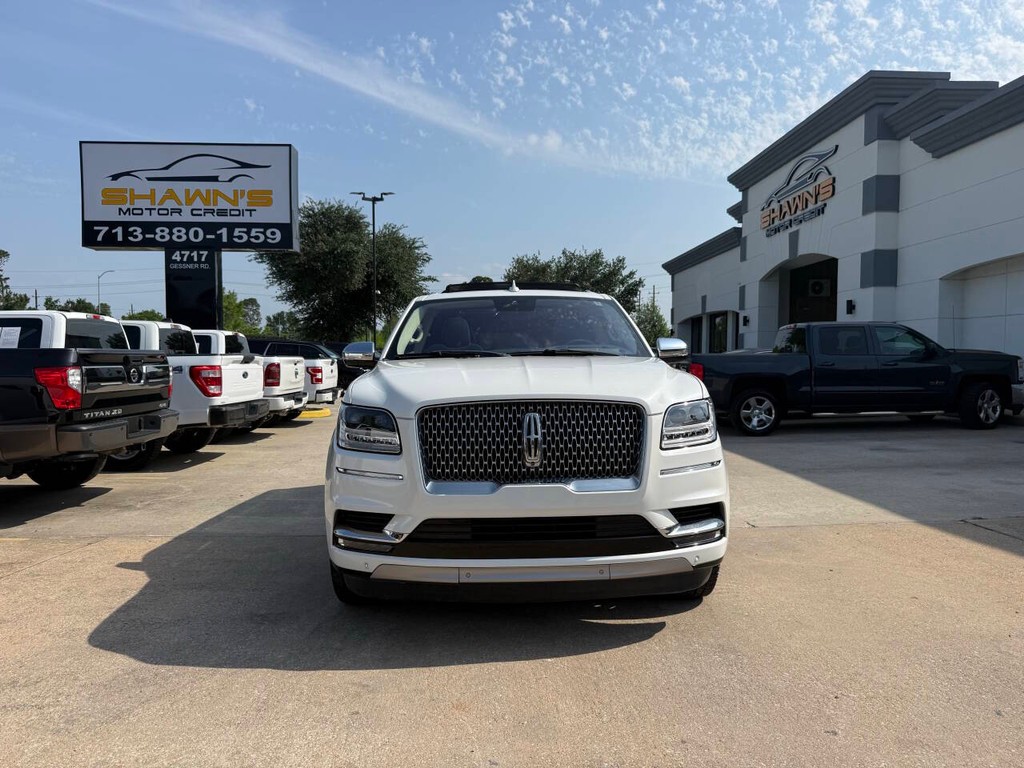 Lincoln Navigator Vehicle Full-screen Gallery Image 50