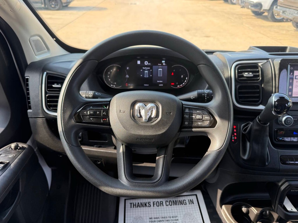 Ram ProMaster Cargo Van Vehicle Full-screen Gallery Image 15