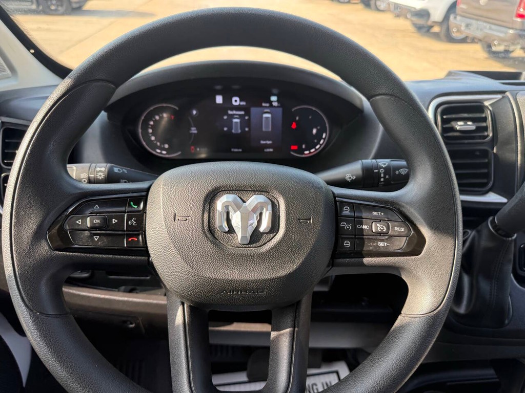 Ram ProMaster Cargo Van Vehicle Full-screen Gallery Image 16