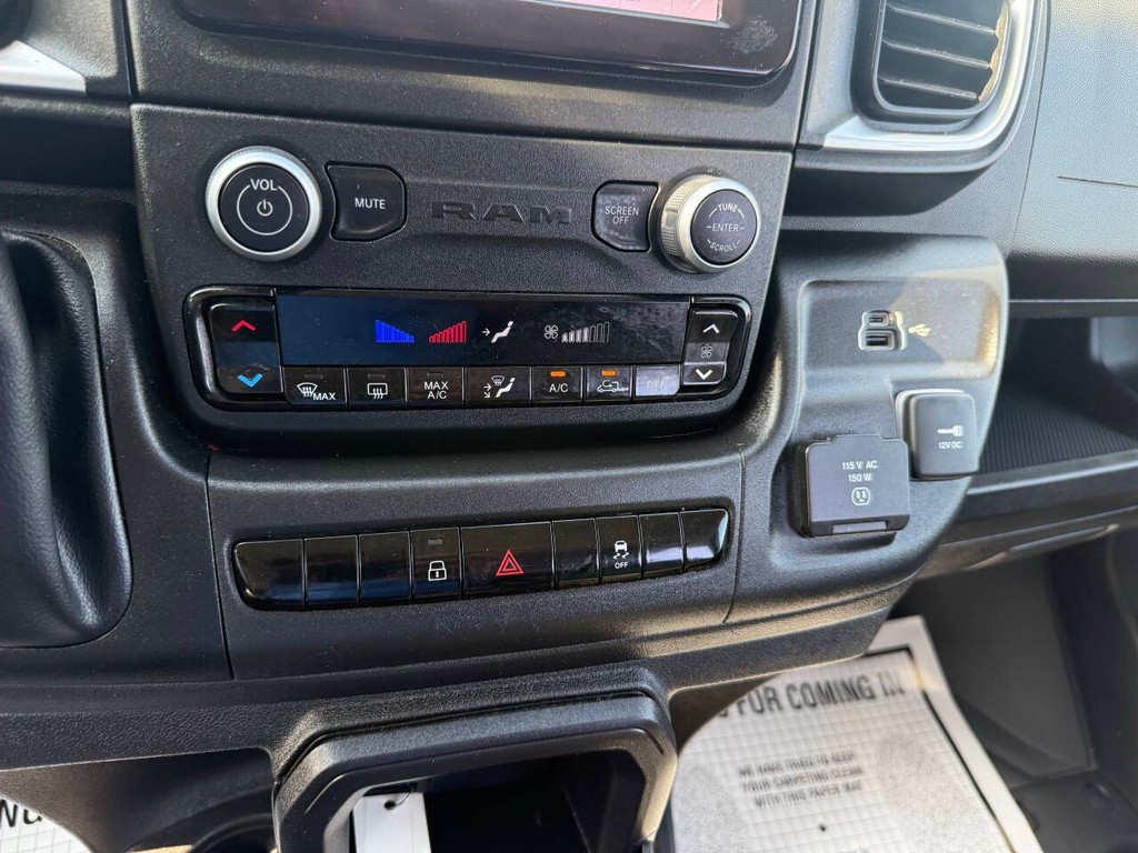 Ram ProMaster Cargo Van Vehicle Full-screen Gallery Image 23