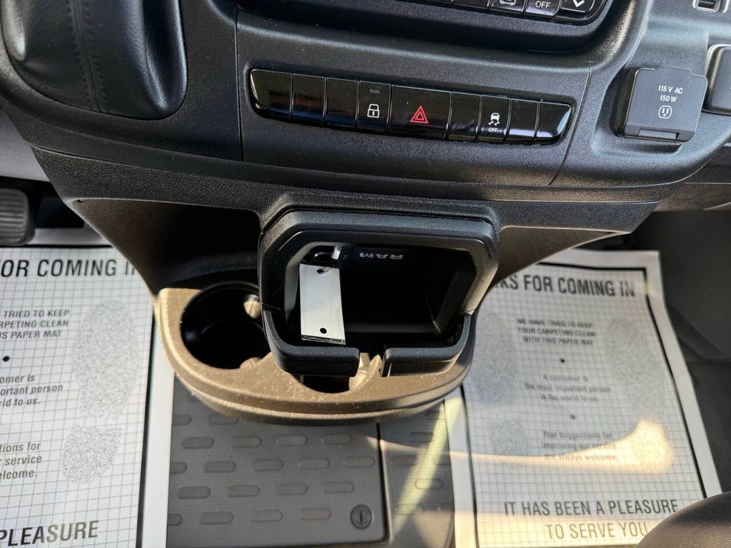 Ram ProMaster Cargo Van Vehicle Full-screen Gallery Image 24