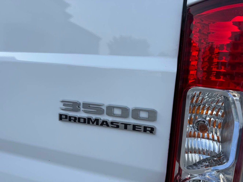 Ram ProMaster Cargo Van Vehicle Full-screen Gallery Image 33