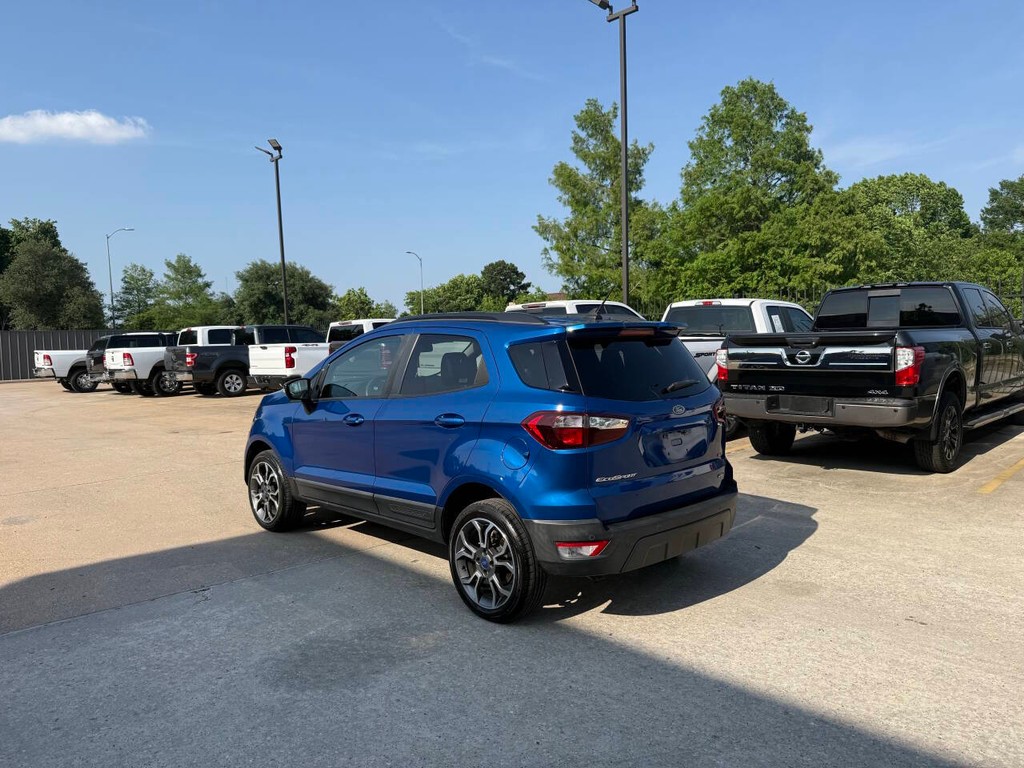 Ford EcoSport Vehicle Full-screen Gallery Image 04