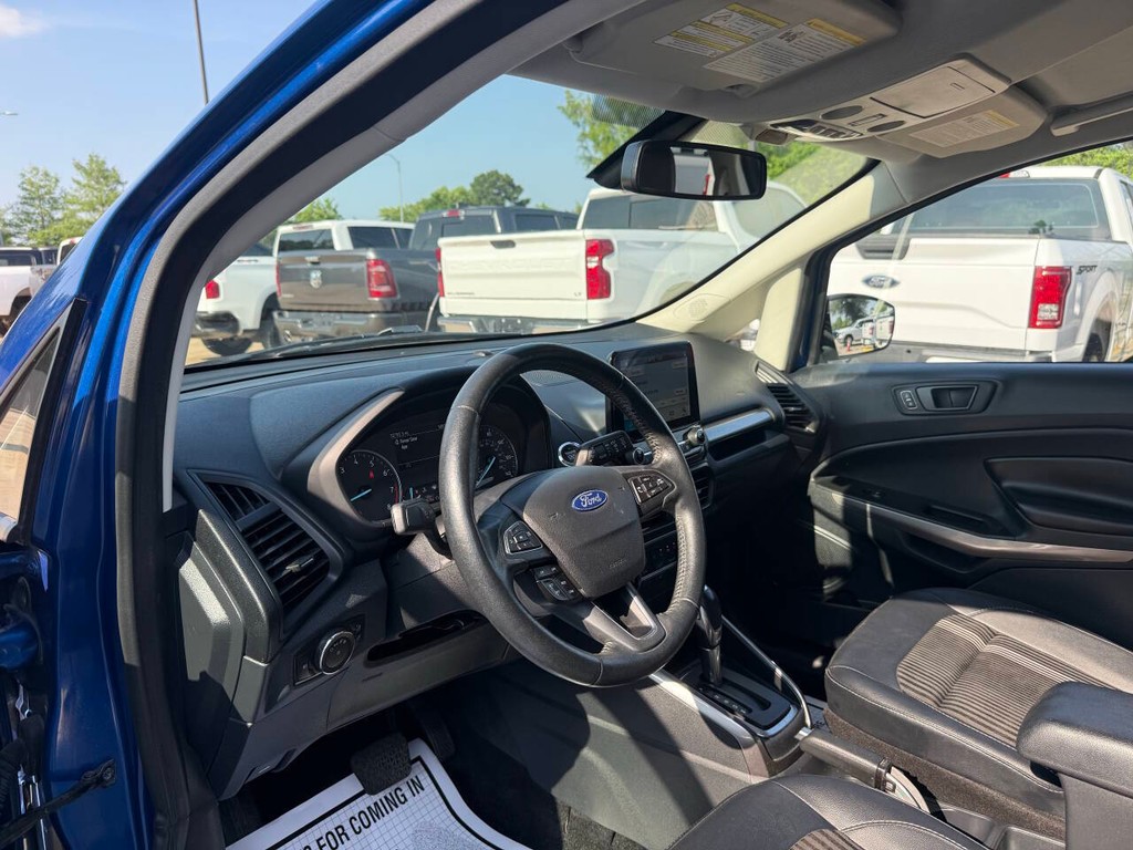 Ford EcoSport Vehicle Full-screen Gallery Image 06