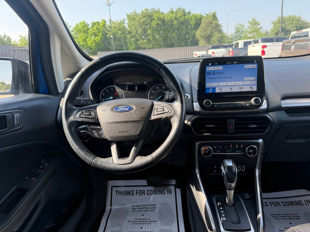 Ford EcoSport Vehicle Full-screen Gallery Image 22