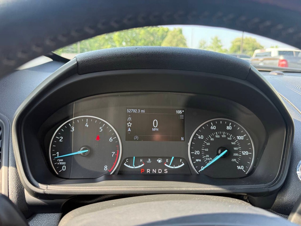 Ford EcoSport Vehicle Full-screen Gallery Image 35