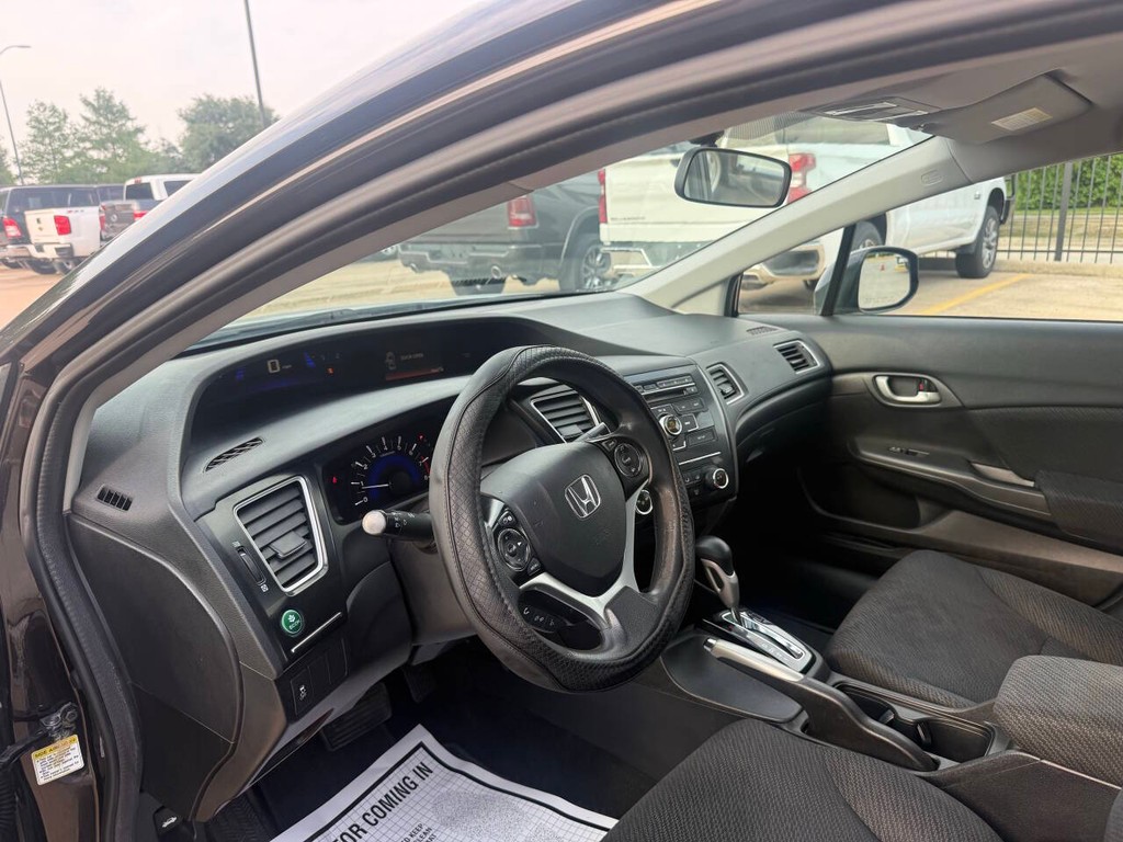 Honda Civic Sedan Vehicle Full-screen Gallery Image 06