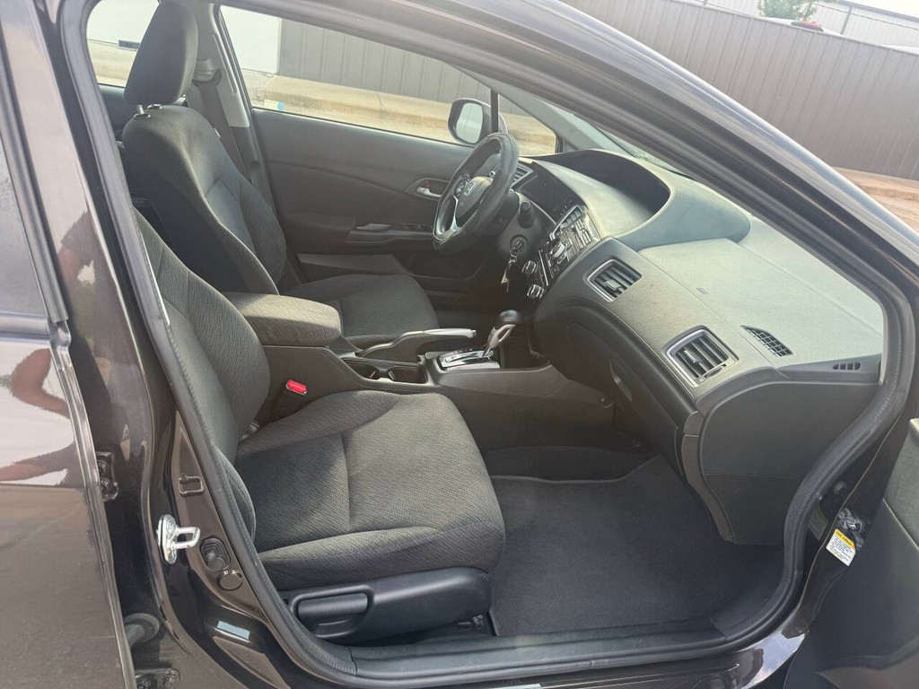 Honda Civic Sedan Vehicle Full-screen Gallery Image 10