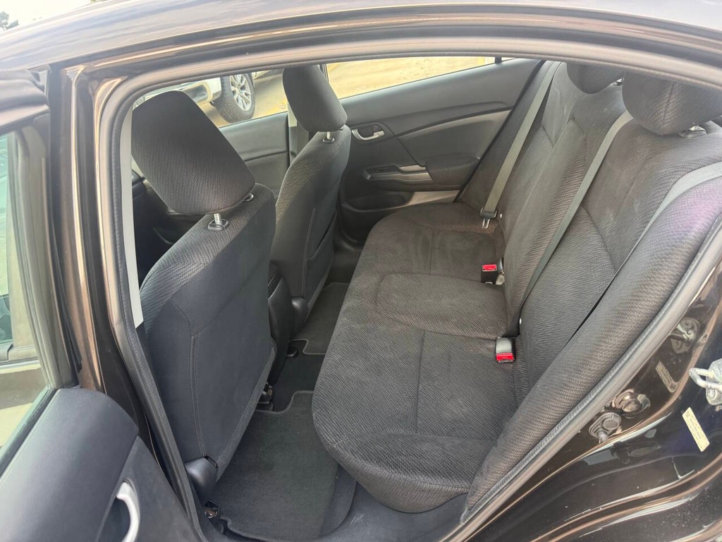 Honda Civic Sedan Vehicle Full-screen Gallery Image 13