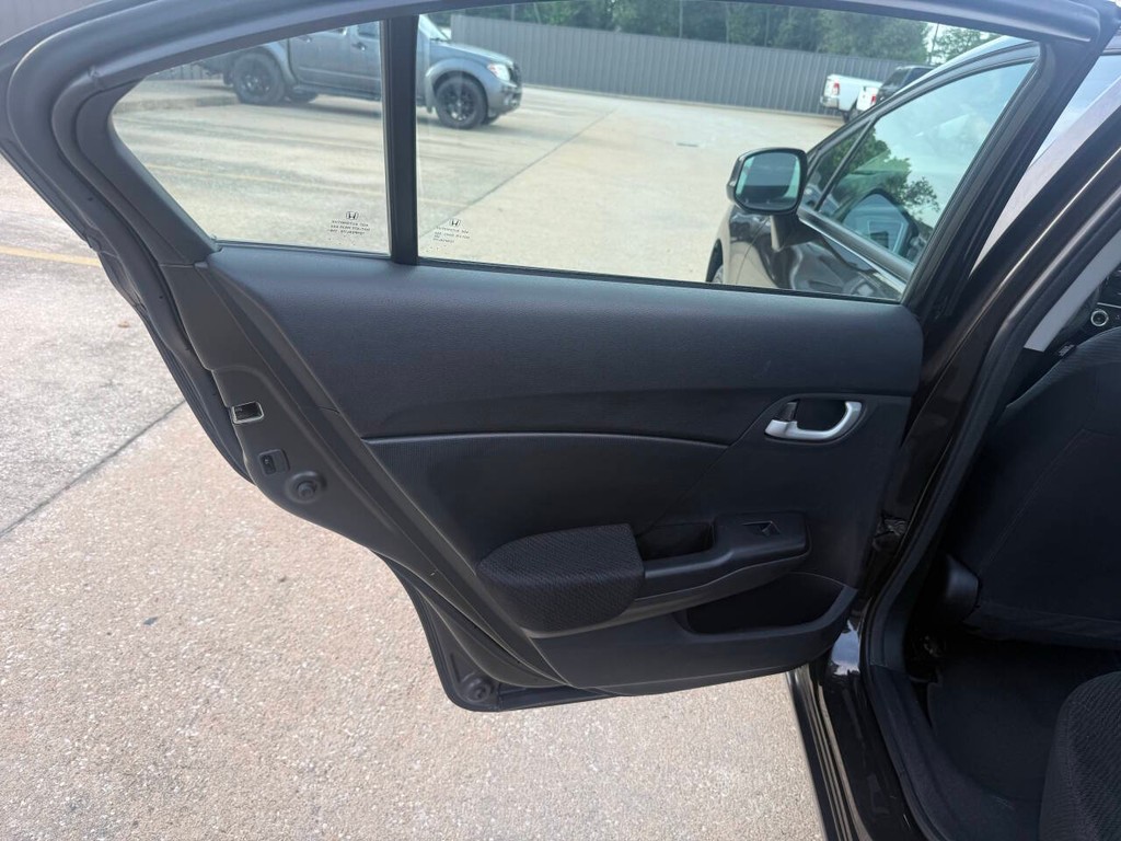 Honda Civic Sedan Vehicle Full-screen Gallery Image 14