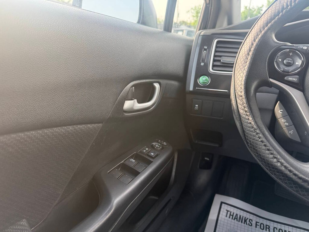 Honda Civic Sedan Vehicle Full-screen Gallery Image 28