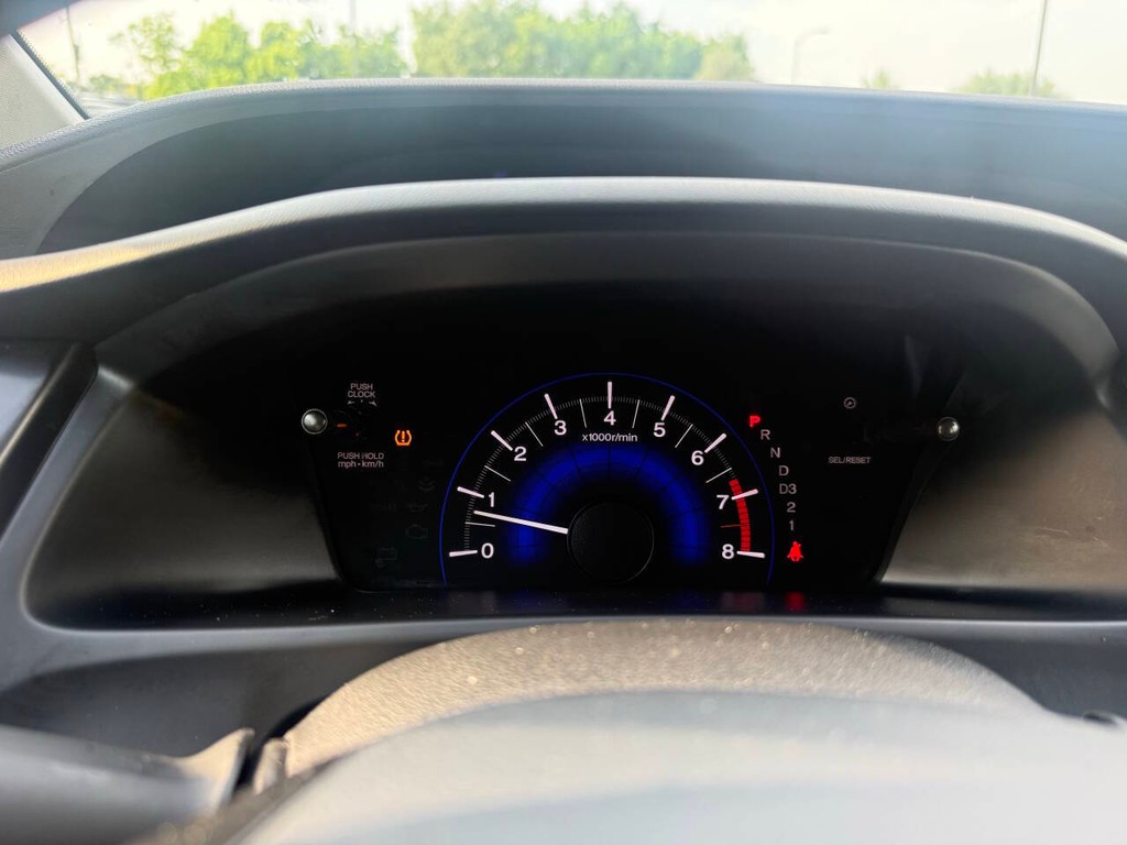 Honda Civic Sedan Vehicle Full-screen Gallery Image 29