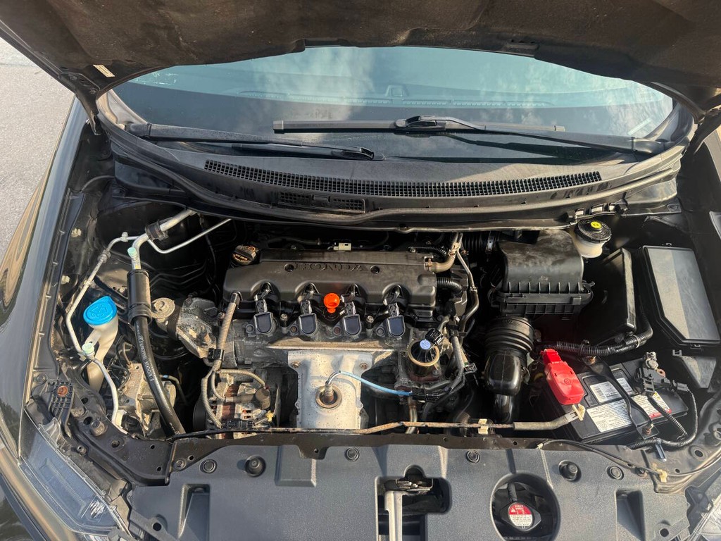 Honda Civic Sedan Vehicle Full-screen Gallery Image 32