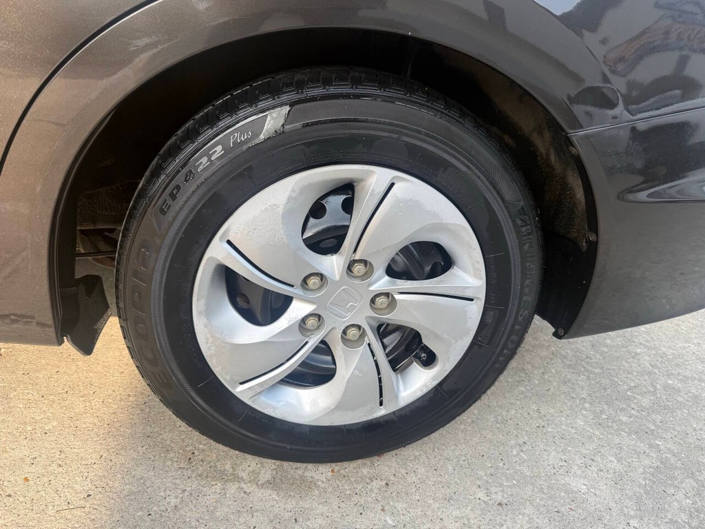 Honda Civic Sedan Vehicle Full-screen Gallery Image 33