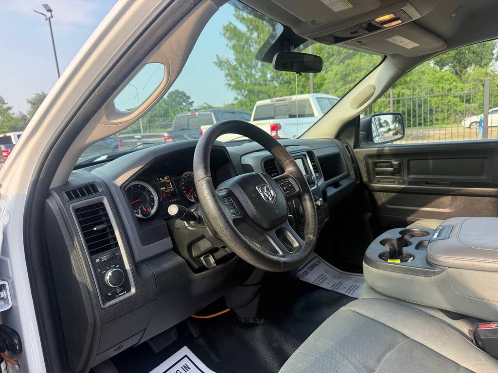 Ram 1500 Vehicle Full-screen Gallery Image 06