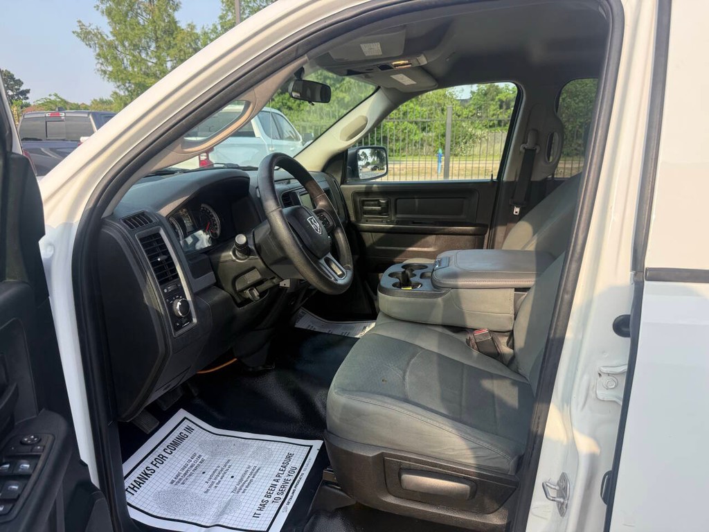 Ram 1500 Vehicle Full-screen Gallery Image 07