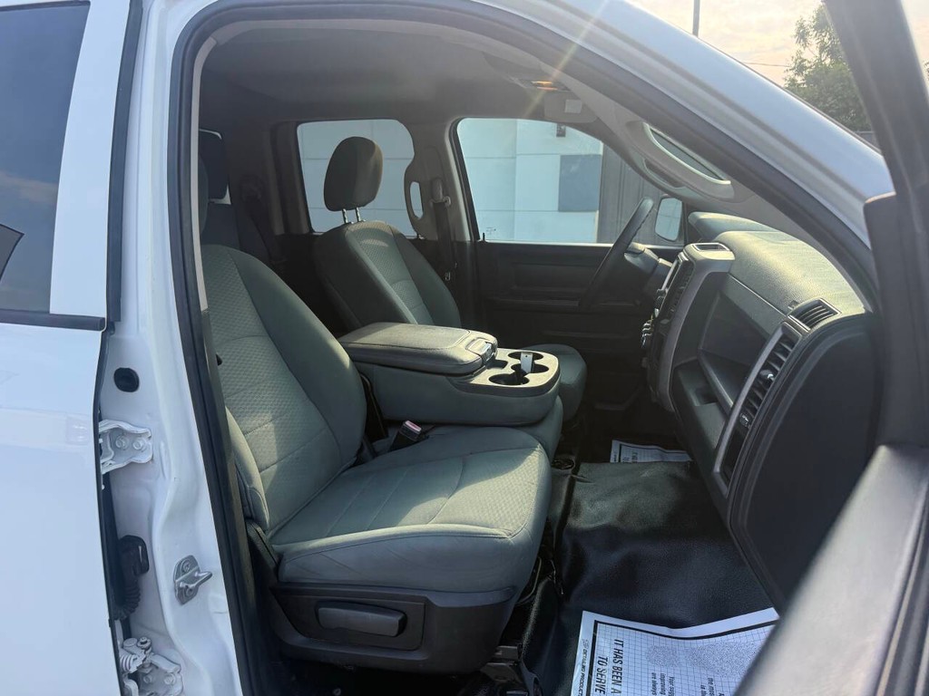 Ram 1500 Vehicle Full-screen Gallery Image 10