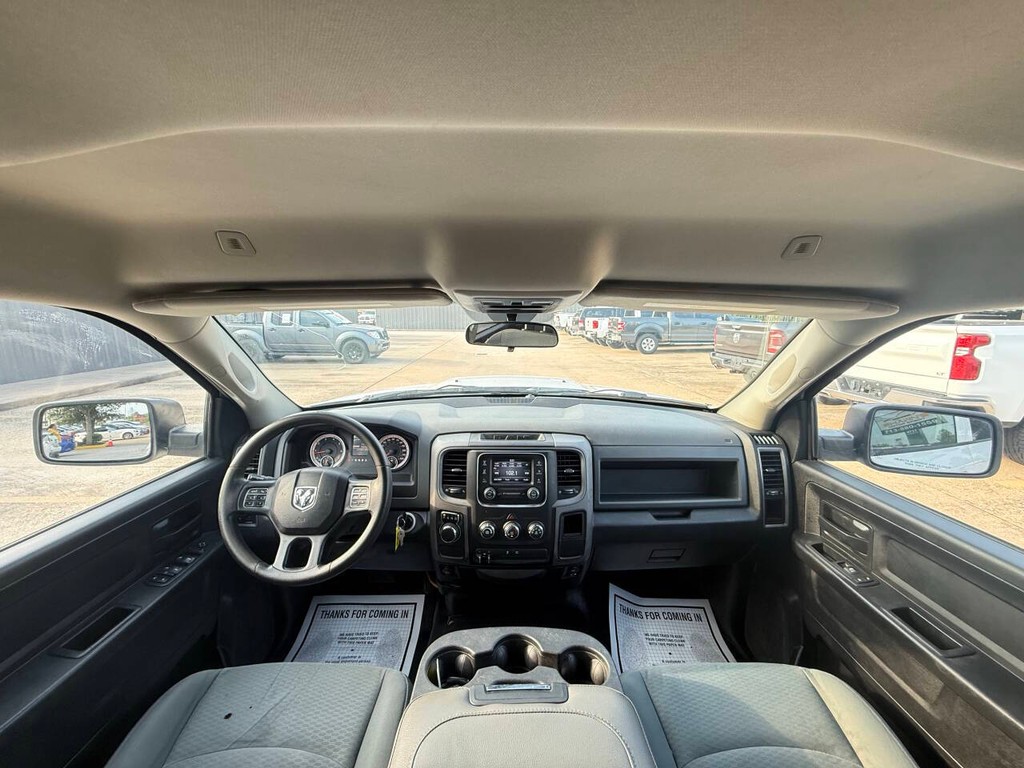 Ram 1500 Vehicle Full-screen Gallery Image 18