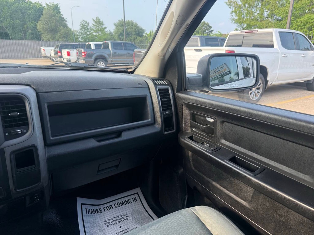 Ram 1500 Vehicle Full-screen Gallery Image 20