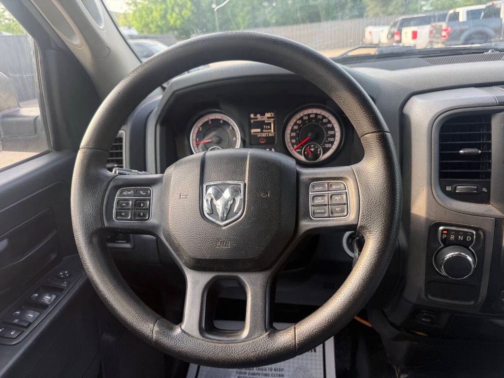 Ram 1500 Vehicle Full-screen Gallery Image 22