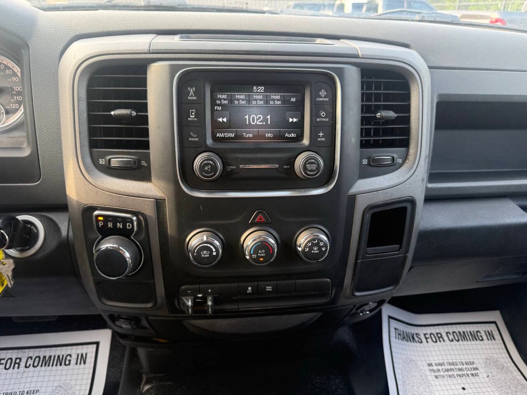 Ram 1500 Vehicle Full-screen Gallery Image 26