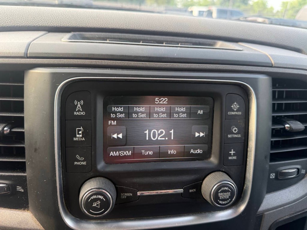 Ram 1500 Vehicle Full-screen Gallery Image 27