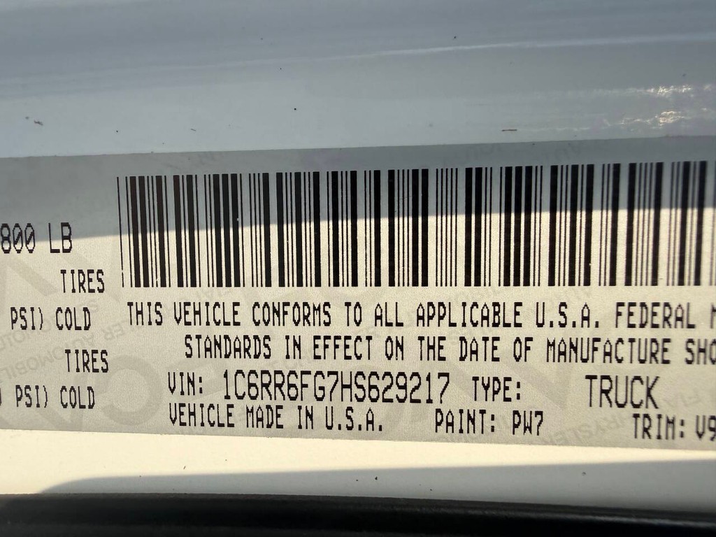 Ram 1500 Vehicle Full-screen Gallery Image 35