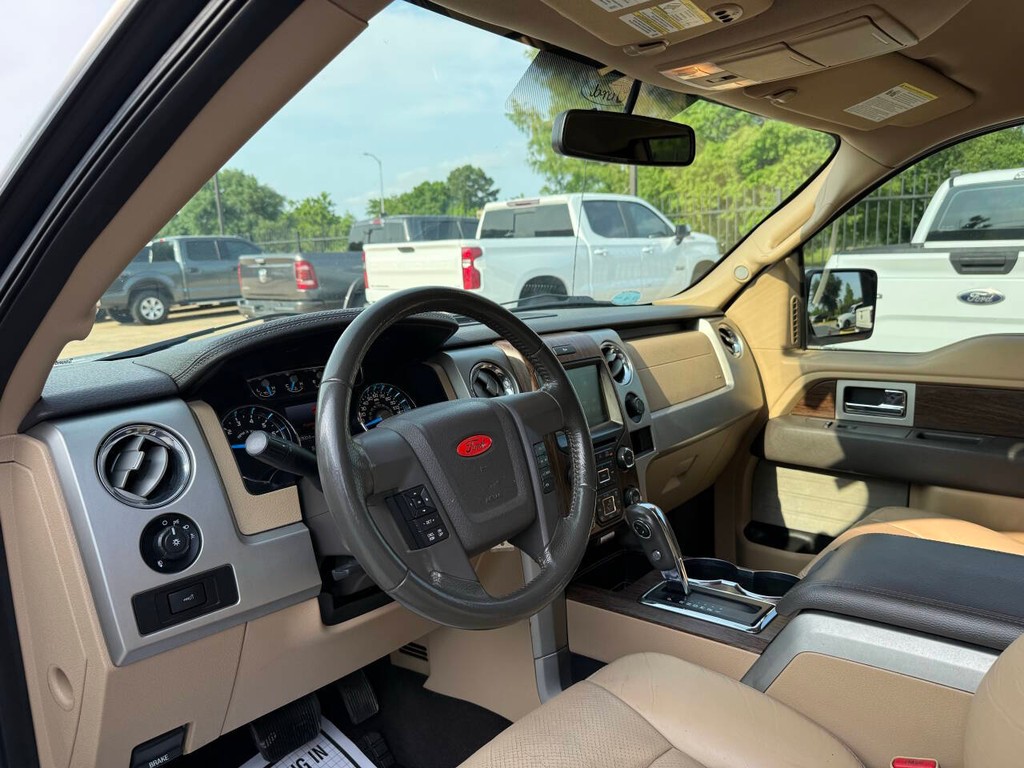 Ford F-150 Vehicle Full-screen Gallery Image 06