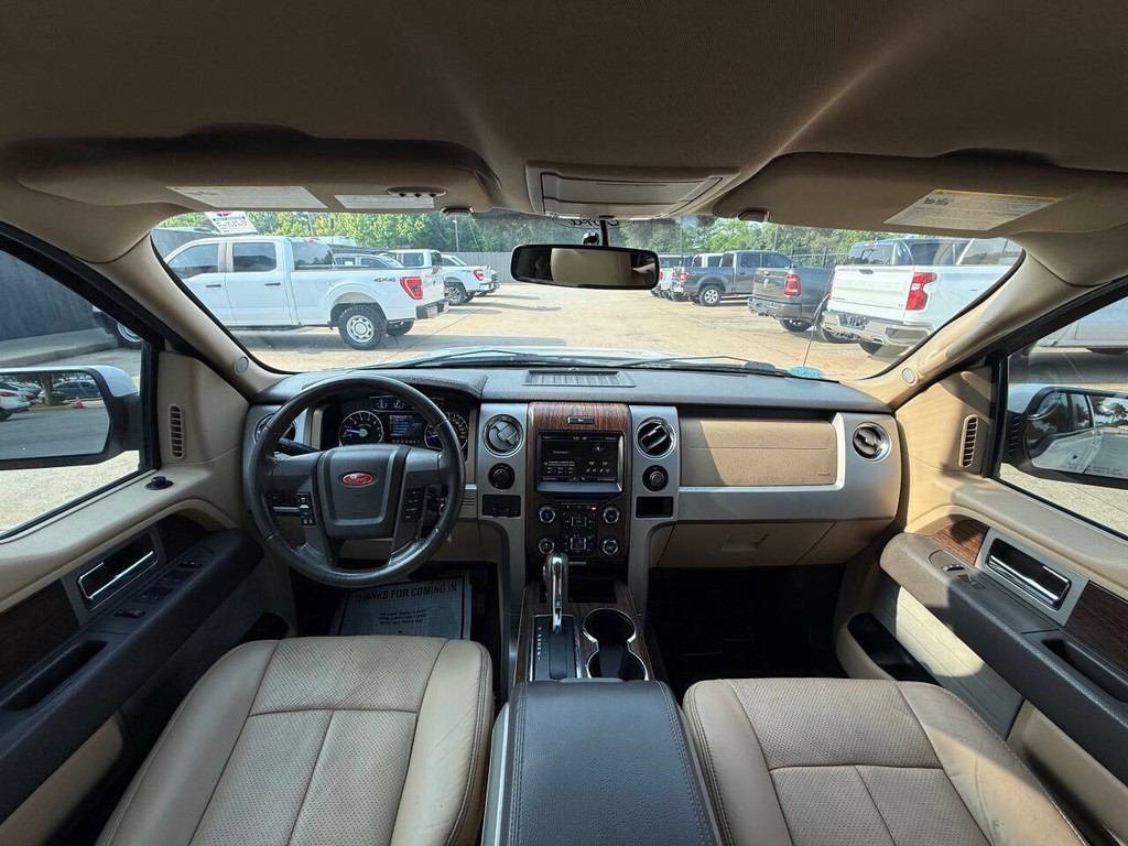 Ford F-150 Vehicle Full-screen Gallery Image 18