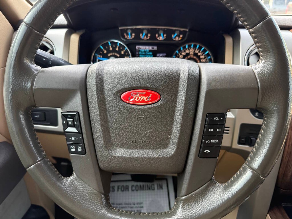Ford F-150 Vehicle Full-screen Gallery Image 23