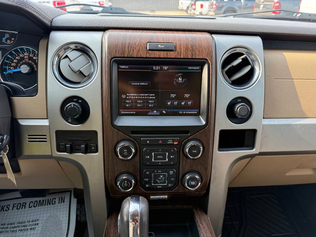 Ford F-150 Vehicle Full-screen Gallery Image 24
