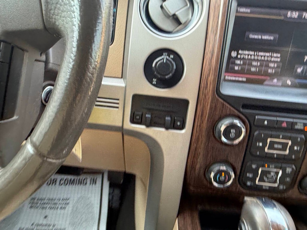 Ford F-150 Vehicle Full-screen Gallery Image 28