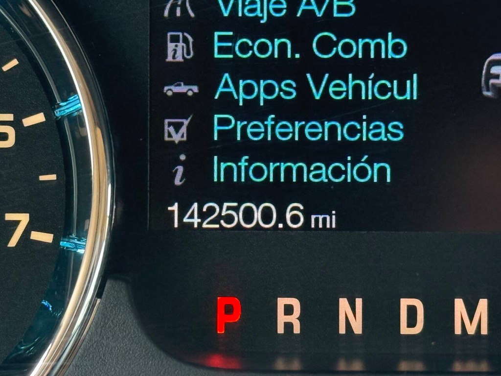 Ford F-150 Vehicle Full-screen Gallery Image 32