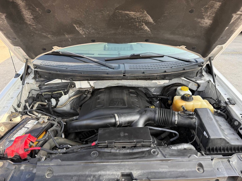 Ford F-150 Vehicle Full-screen Gallery Image 34