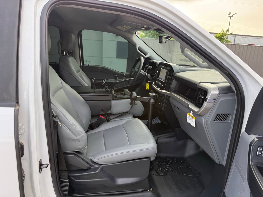Ford F-150 Vehicle Full-screen Gallery Image 10