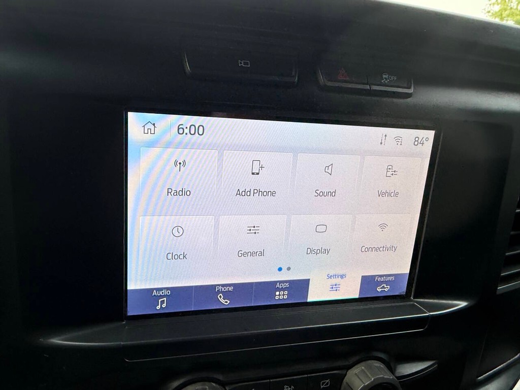 Ford F-150 Vehicle Full-screen Gallery Image 24