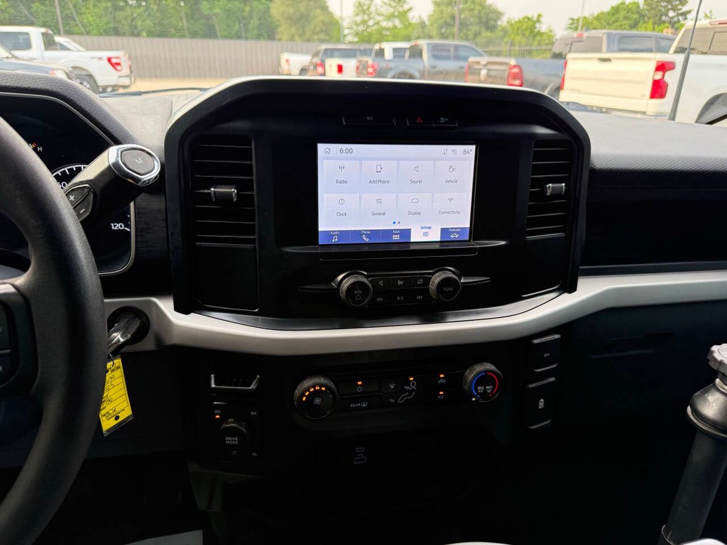 Ford F-150 Vehicle Full-screen Gallery Image 25