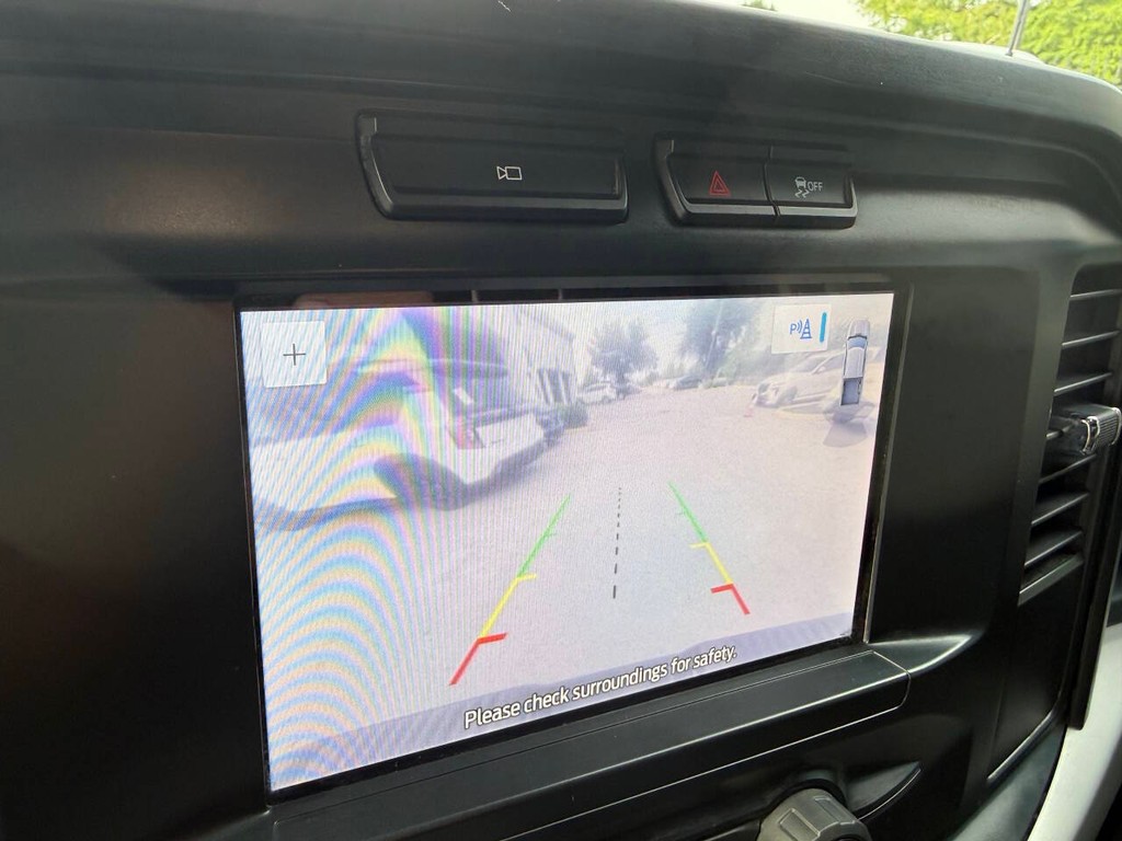Ford F-150 Vehicle Full-screen Gallery Image 26