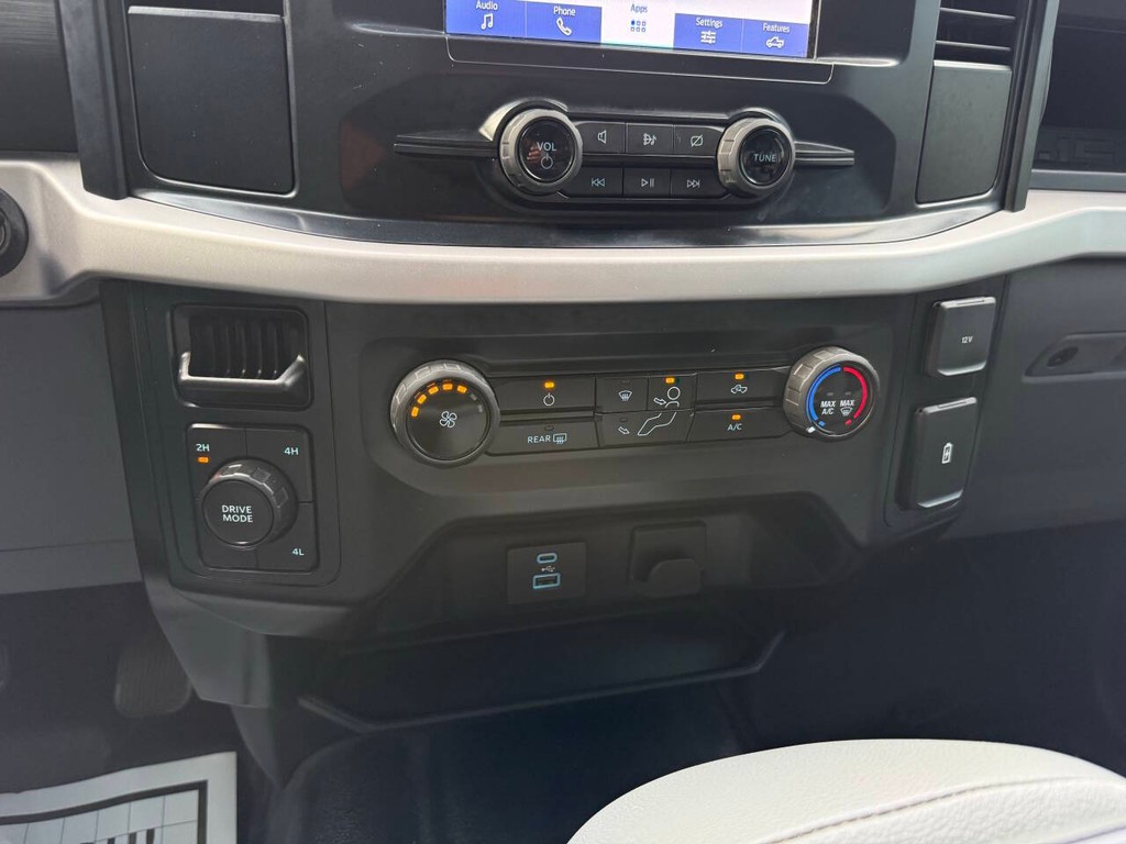 Ford F-150 Vehicle Full-screen Gallery Image 28