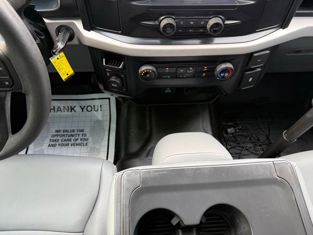 Ford F-150 Vehicle Full-screen Gallery Image 29