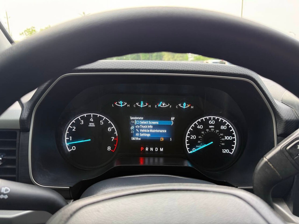 Ford F-150 Vehicle Full-screen Gallery Image 31