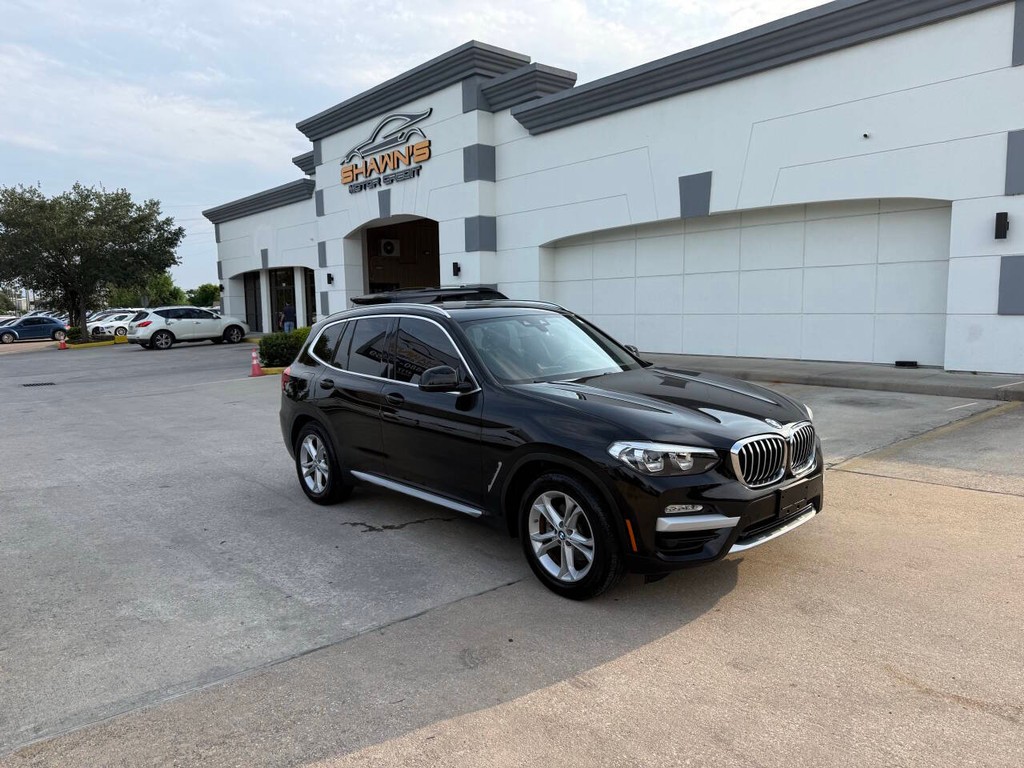 BMW X3 Vehicle Full-screen Gallery Image 02