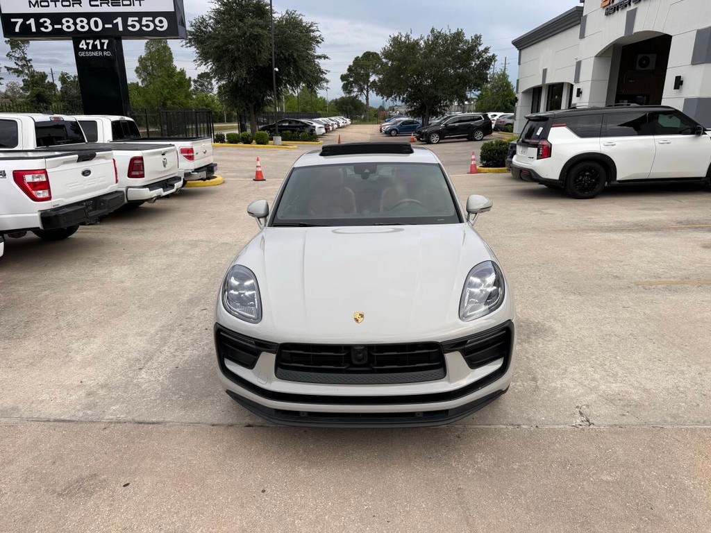 Porsche Macan Vehicle Full-screen Gallery Image 44