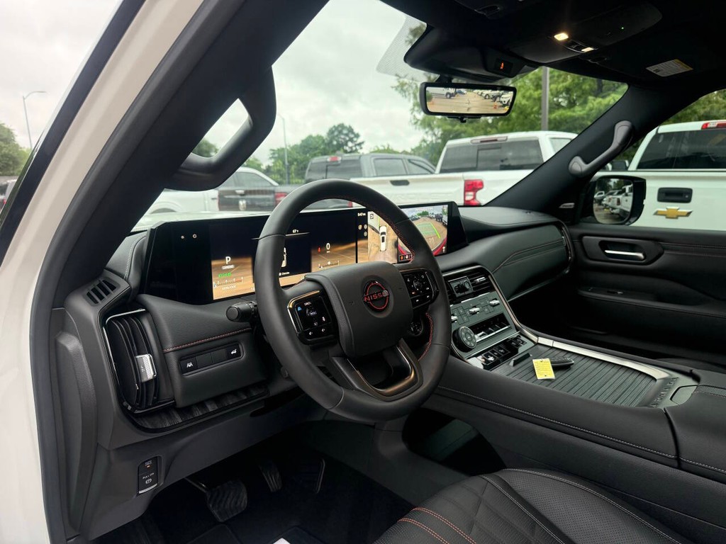 Nissan Armada Vehicle Full-screen Gallery Image 06