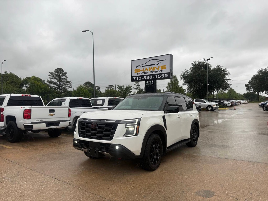 Nissan Armada Vehicle Full-screen Gallery Image 45