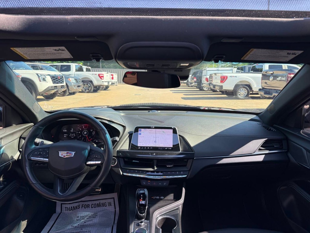 Cadillac CT4-V Vehicle Full-screen Gallery Image 17