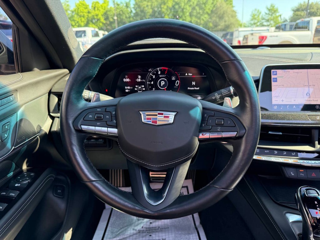 Cadillac CT4-V Vehicle Full-screen Gallery Image 22